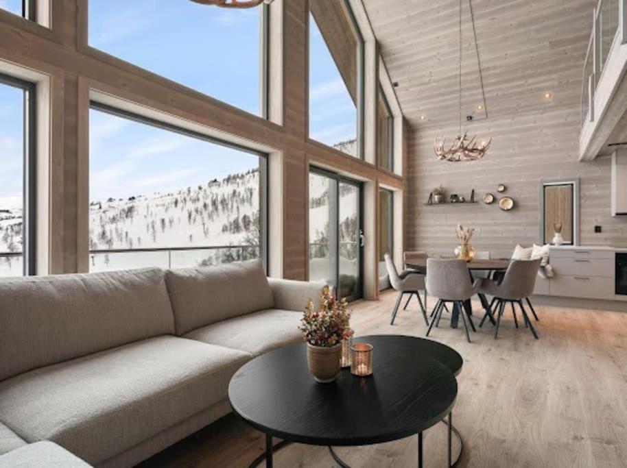 Flygende Utsiktshytte Med Magisk Utsikt Sogndal Exterior photo